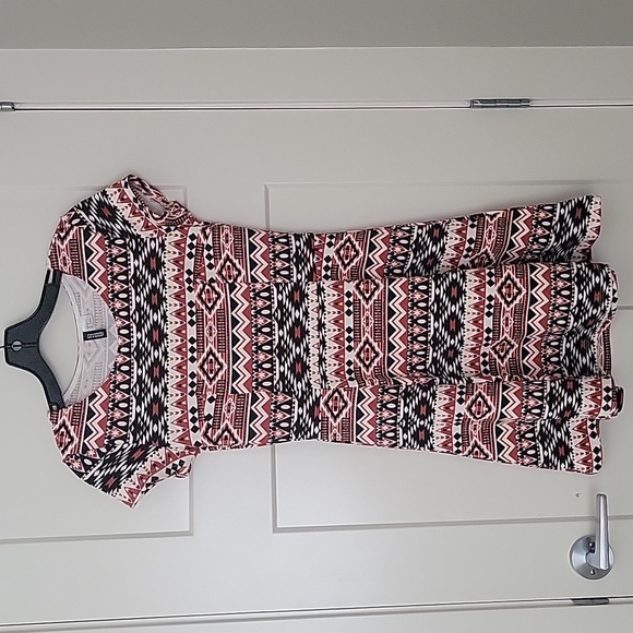 Closet clean out - Picture 1 of 3